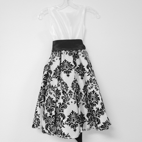 Kids Dream Other - Girls Black & White Tapestry Print Taffeta Dress